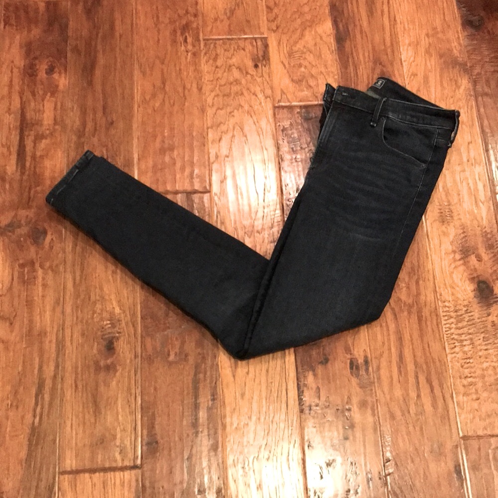 SOLD A&F - High rise skinny jeans 💙